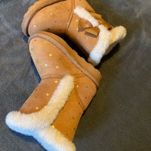 Kids Faux Fur Lined Star-Print Boots - Tan